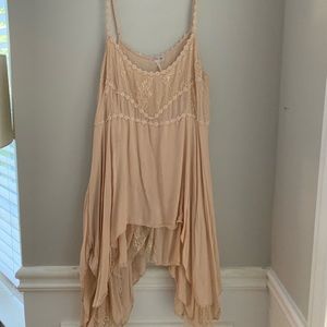flowy lace tank top